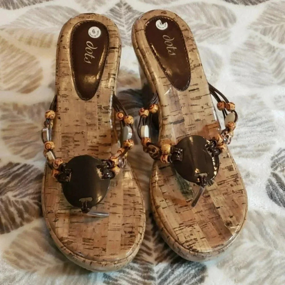 Dots 9M tan/brown cork & beaded platform wedges‎ - Picture 7 of 7